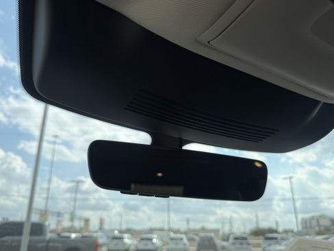 Certified 2025 INFINITI QX60 Luxe image 27