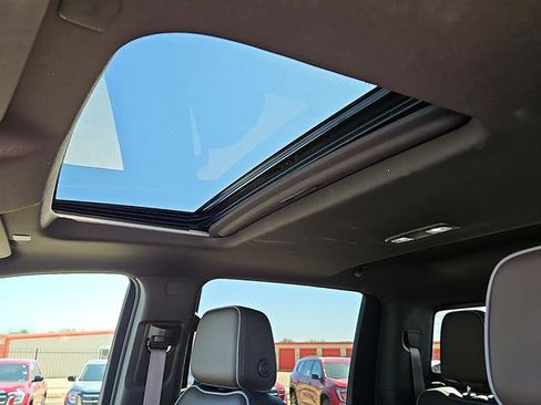 Used 2024 GMC Sierra 2500 Denali w/ Denali Reserve Package image 12