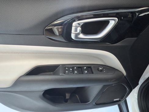 New 2026 Jeep Compass Limited w/ Sun, Sound & Navigation Group image 9