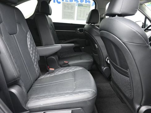 Used 2023 Kia Sorento SX Prestige AWD/4WD image 8