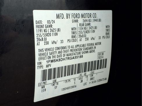 Used 2024 Ford Explorer XLT w/ Equipment Group 202A AWD/4WD image 23