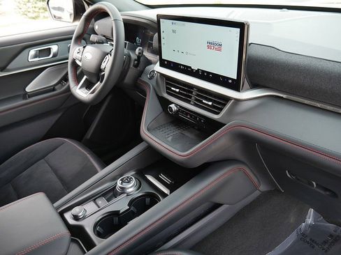 Used 2025 Ford Explorer ST image 67