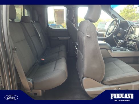 Used 2017 Ford F150 XLT w/ Equipment Group 302A Luxury AWD/4WD image 18