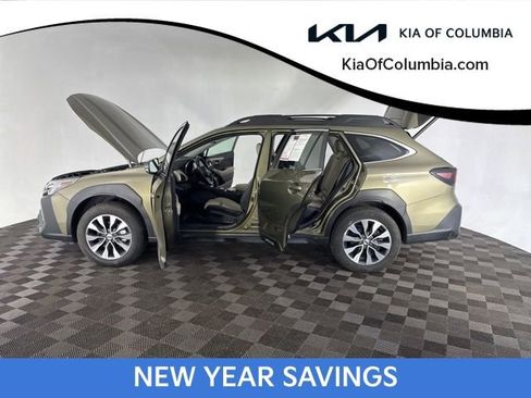 Used 2023 Subaru Outback Limited image 15