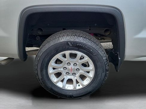 Used 2018 GMC Sierra 1500 SLE w/ SLE Value Package AWD/4WD image 9