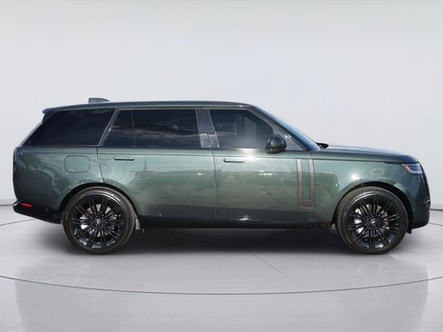 Used 2025 Land Rover Range Rover Long Wheelbase SE AWD/4WD image 5