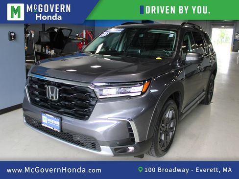 Used 2023 Honda Pilot Elite image 1