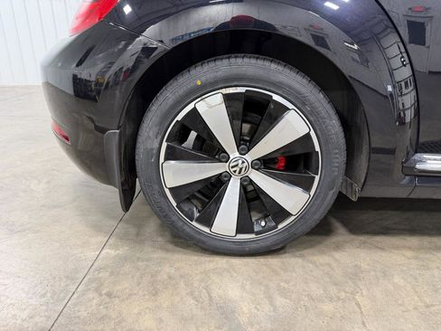 Used 2014 Volkswagen Beetle R-Line image 5