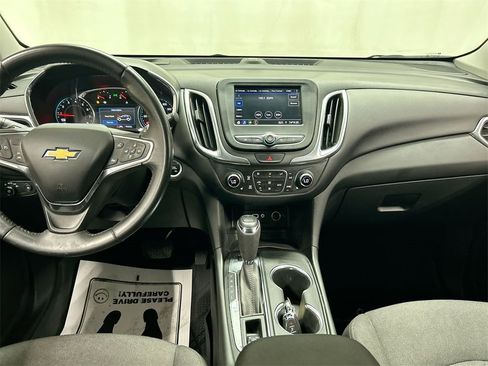 Used 2020 Chevrolet Equinox LT image 18