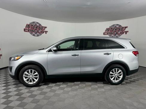 Used 2018 Kia Sorento L FWD image 4