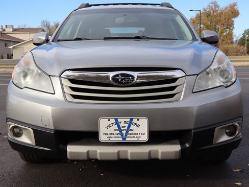 Used 2010 Subaru Outback 3.6R Limited image 13