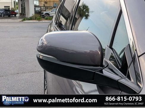 Used 2020 Honda Pilot Touring image 13