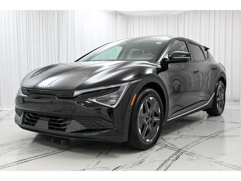 New 2025 Kia EV6 Light w/ Light LR Technology Package image 4