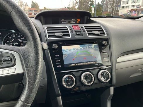 Used 2018 Subaru Forester 2.5i Premium image 17