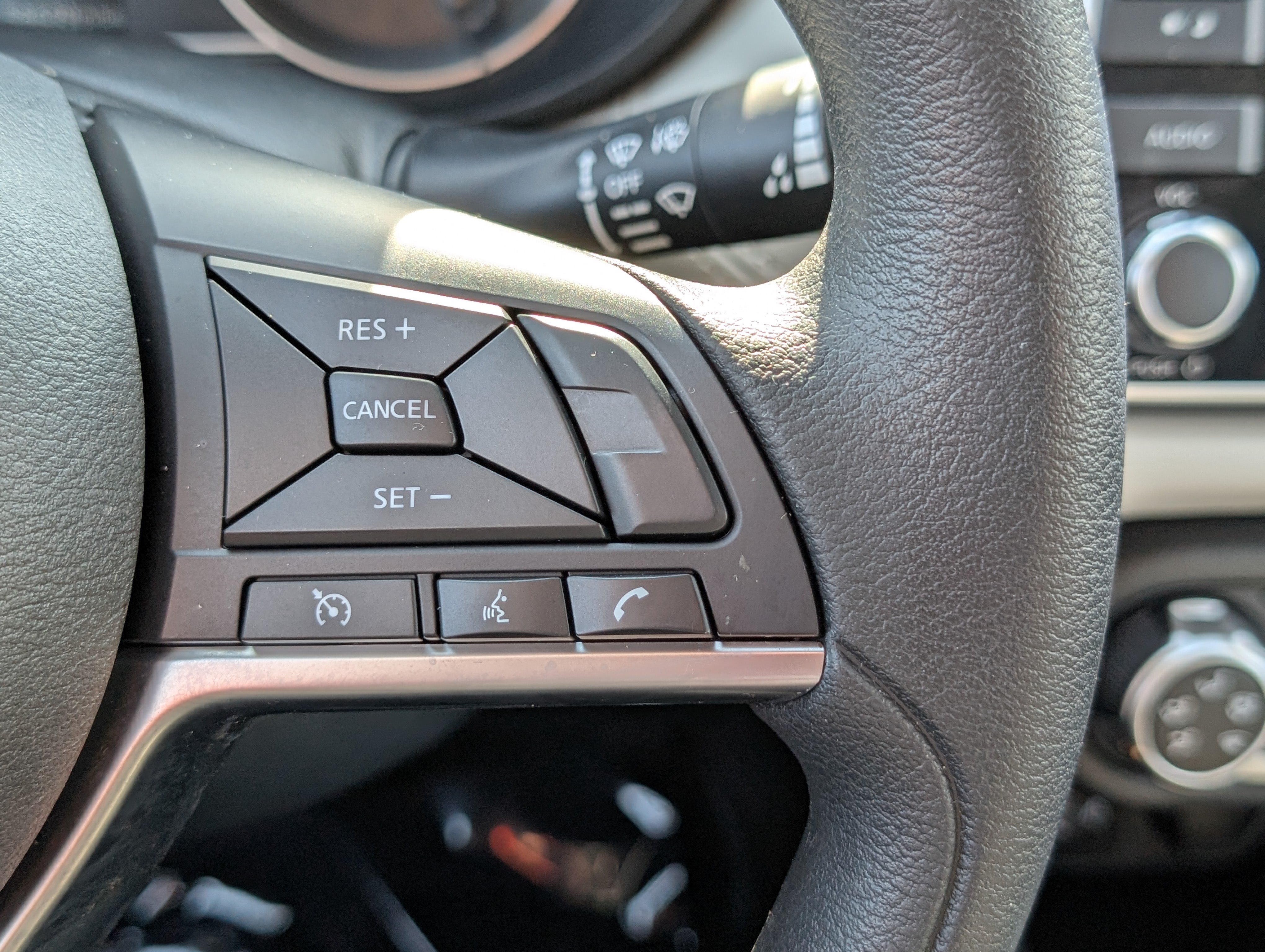 Used 2020 Nissan Versa SV FWD image 19