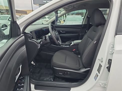 Certified 2025 Hyundai Tucson SEL image 11