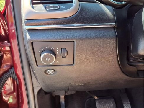 Used 2015 Jeep Grand Cherokee Limited AWD/4WD image 25