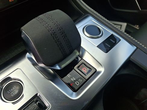 Used 2023 Jaguar F-PACE R-Dynamic S AWD/4WD image 15