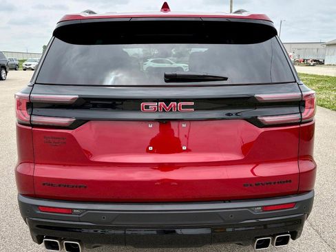 Used 2025 GMC Acadia Elevation w/ Super Cruise Package FWD image 4