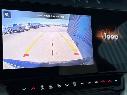 New 2026 Jeep Grand Cherokee L Limited AWD/4WD image 18