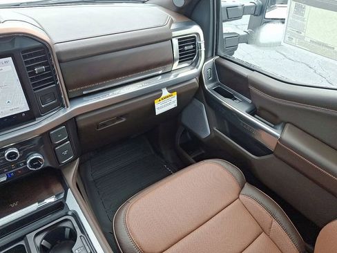 New 2025 Ford F350 4x4 Crew Cab Super Duty image 10