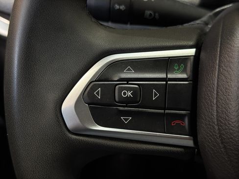 Used 2024 Jeep Compass Latitude AWD/4WD image 24