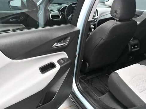 Used 2022 Chevrolet Equinox LT AWD/4WD image 12