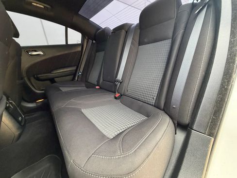 Used 2020 Dodge Charger SXT w/ Blacktop Package image 40
