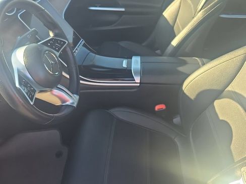 Used 2025 Mercedes-Benz C 300 Sedan image 9