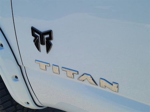 Certified 2022 Nissan Titan SV w/ SV Convenience Package image 16