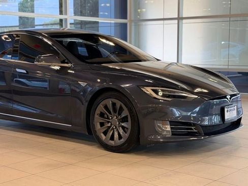 Used 2016 Tesla Model S AWD image 5