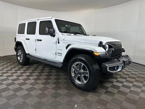 Used 2019 Jeep Wrangler Unlimited Sahara w/ Uconnect 4C Nav & Sound Group image 2