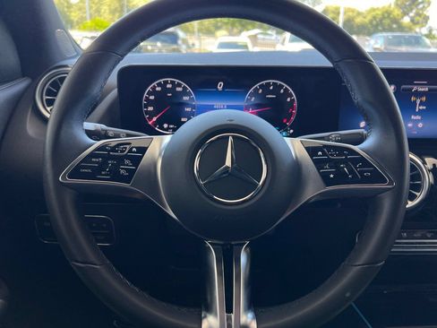 Used 2025 Mercedes-Benz GLA 250 image 27