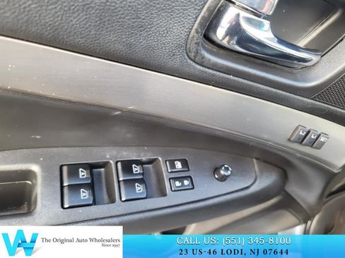 Used 2013 INFINITI G37 x w/ Premium Pkg image 11