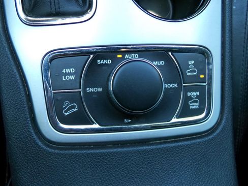 Used 2019 Jeep Grand Cherokee High Altitude image 10