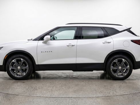 Used 2025 Chevrolet Blazer LT FWD image 5