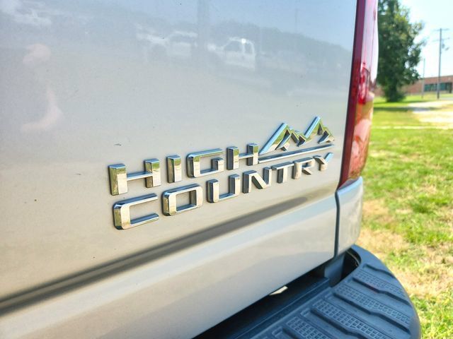 Used 2020 Chevrolet Silverado 2500 High Country AWD/4WD image 35