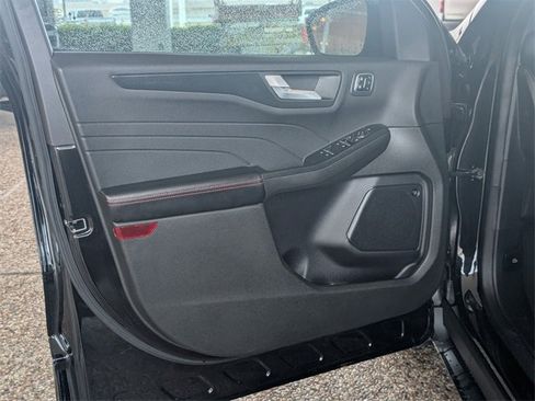 Used 2023 Ford Escape ST-Line Select w/ Tech Pack #2 image 2