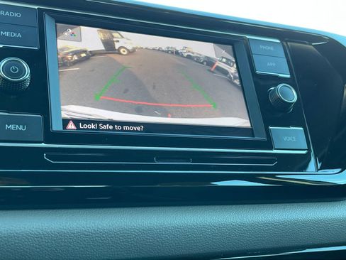 Used 2024 Volkswagen Taos S image 17