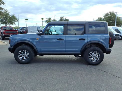 Used 2023 Ford Bronco Badlands AWD/4WD image 3
