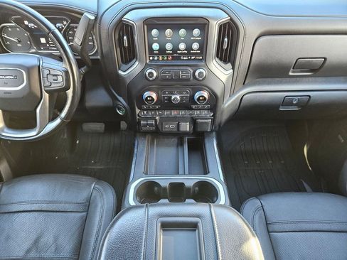 Used 2021 GMC Sierra 2500 Denali w/ Denali Ultimate Package image 11