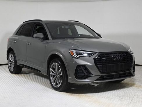 Used 2025 Audi Q3 2.0T Premium w/ Convenience Package image 7