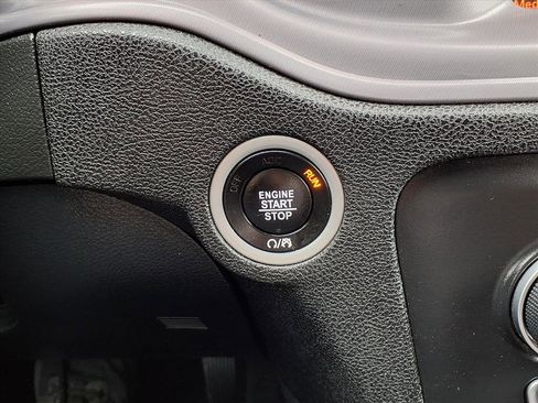 Used 2023 Dodge Charger SXT w/ Blacktop Package image 10