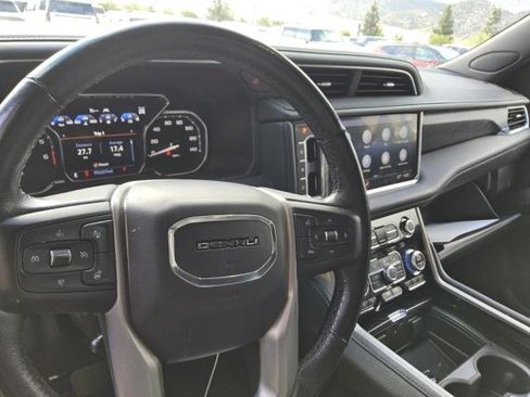 Used 2021 GMC Yukon XL Denali AWD/4WD image 6
