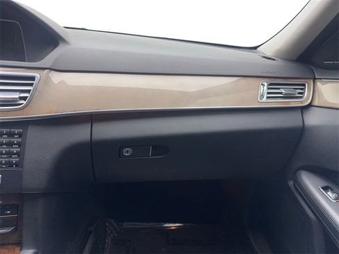 Used 2014 Mercedes-Benz E 350 Sedan image 56