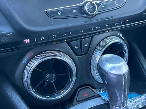 Used 2017 Chevrolet Camaro LT image 18