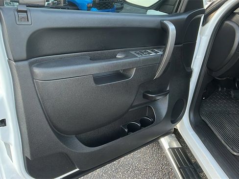 Used 2014 GMC Sierra 2500 SLE w/ SLE Preferred Package image 11