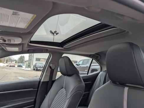 Used 2023 Toyota Camry SE w/ Cold Weather Package image 22