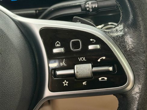 Used 2021 Mercedes-Benz GLA 250 w/ Premium Package image 25
