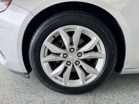 Used 2016 Chevrolet Impala LT w/ Convenience Package FWD image 23